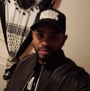 Meet your Posher, Enrique